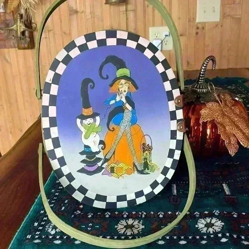 Vintage hand-painted, Halloween purse basket. Or decoration.